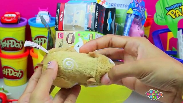 Poussiéreux Oeuf amusement amusement géant ouverture avions jouets déballage avec Disney super surprise el chupacabra