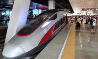 Tiongkok Resmikan Kereta Tercepat di Dunia