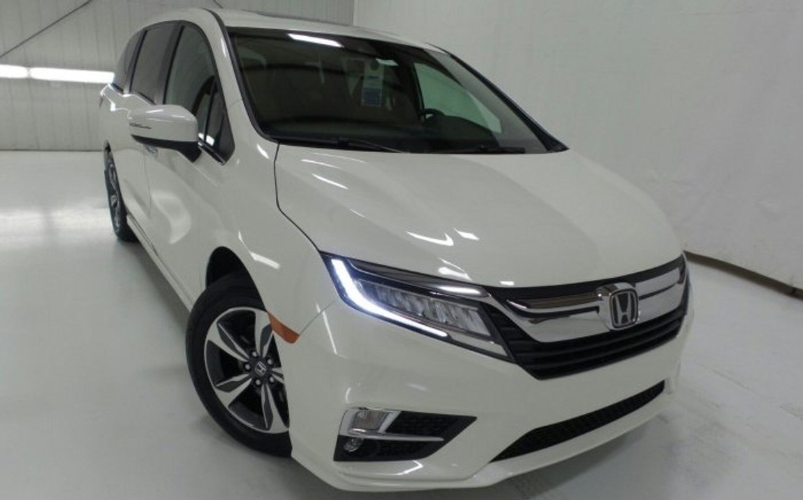 2018 Honda Odyssey VS VOLVO XC40