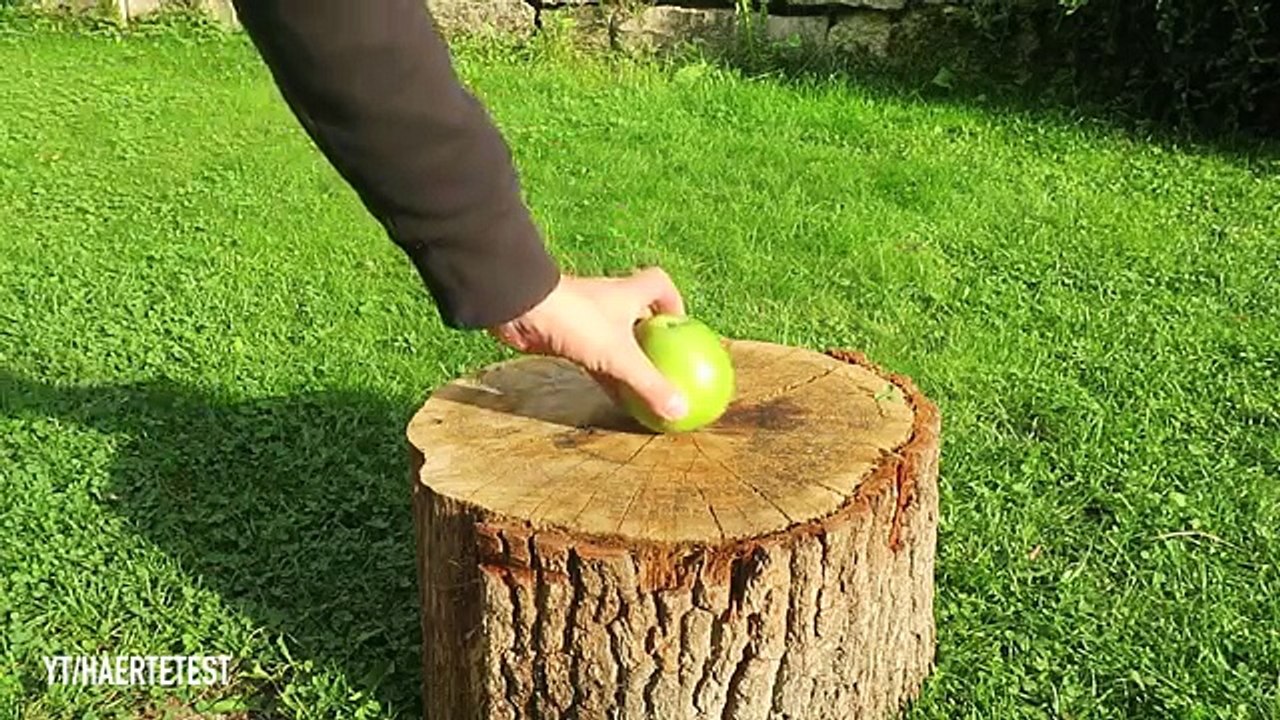 iPhone X vs Axe