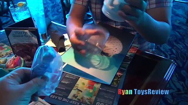 RYAN TOYSREVIEW Family Fun Vacation Trip Underwater Theme Restaurant Children Activities Kids Toys
