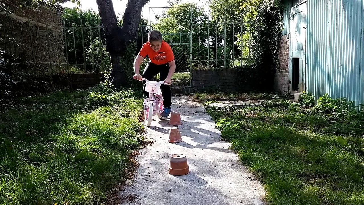 MICHOU - [PARODIE DE SEB LA FRITE][CE MEC] CE YOUTUBER 2.