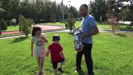 VLOG , Salih Reis parkta yeni arabası ile oynuyor !!