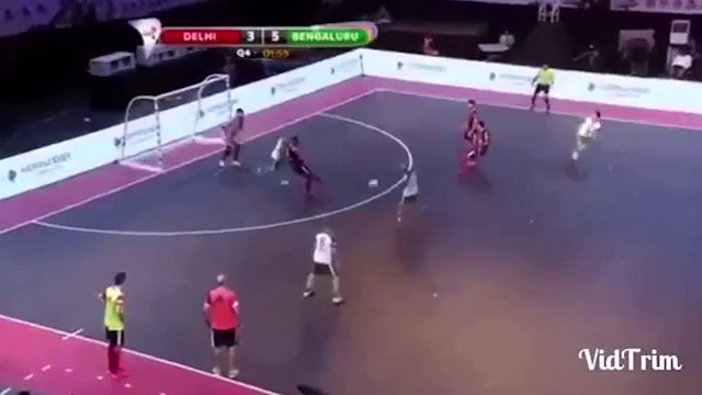 Le petit pont dévastateur de Ronaldinho au futsal