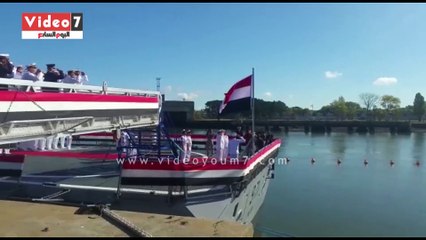 لحظة رفع العلم المصرى على "فرقاطة الفاتح" فى فرنسا