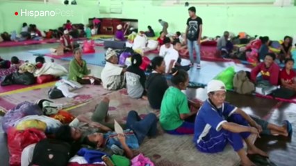 Al menos 11 mil evacuados por actividad de un volcán en Bali