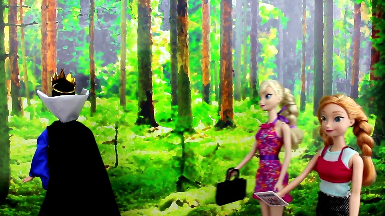 Frozen Anna Kidnapped! Elsa & Kristoff Save Anna from Villain. With