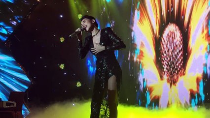 Em không là duy nhất - Tóc Tiên cùng học trò