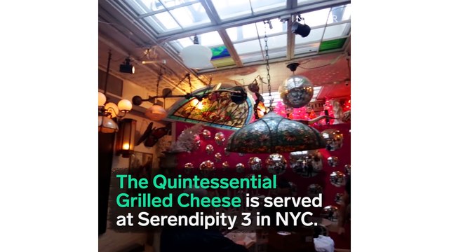 Soi phiên bản đặc biệt của bánh sandwich sang chảnh giá 5 triệu