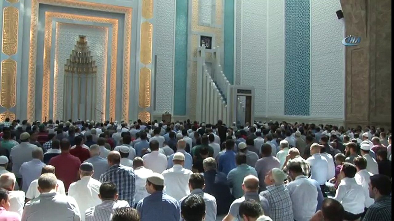 Diyanet İşleri Başkanı Ali Erbaş'tan İlk Cuma Namazı