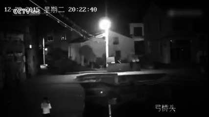 Cô gái chết bởi chính chiếc điện thoại của mình