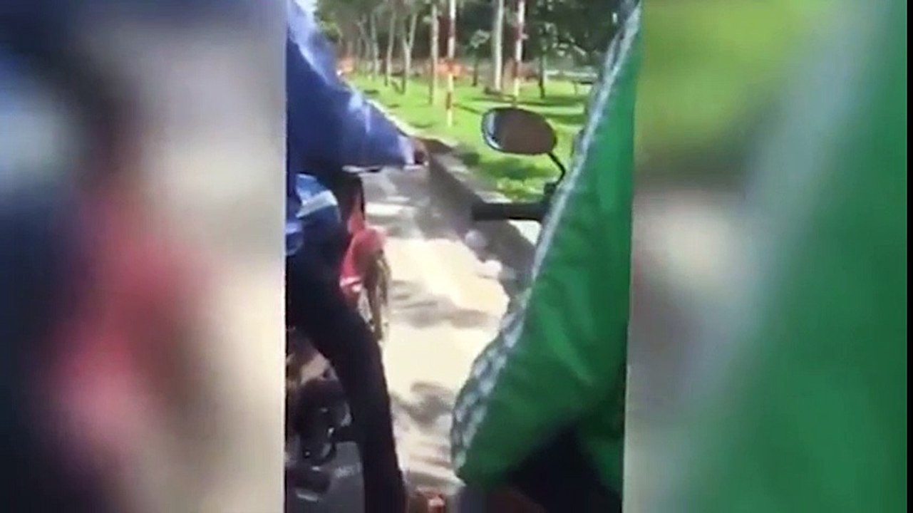 Xe ôm doạ rút dao đâm chết tài xế GrabBike vì 'tranh giành khách'