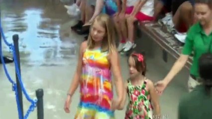 Soldier's Girls Get Surprise Reunion With Dad At Brookfield Zoo