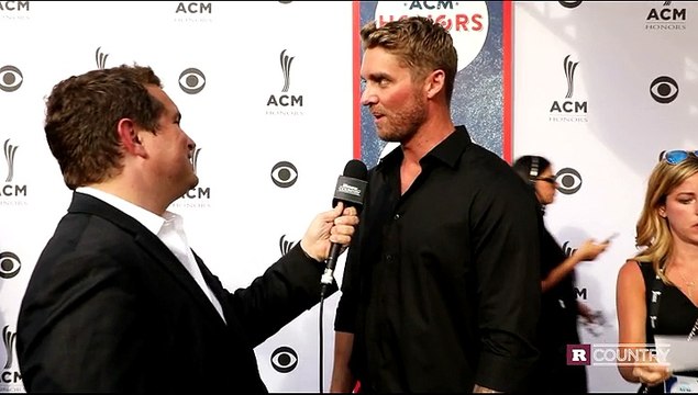 Brett Young on being dumped | Rare Country