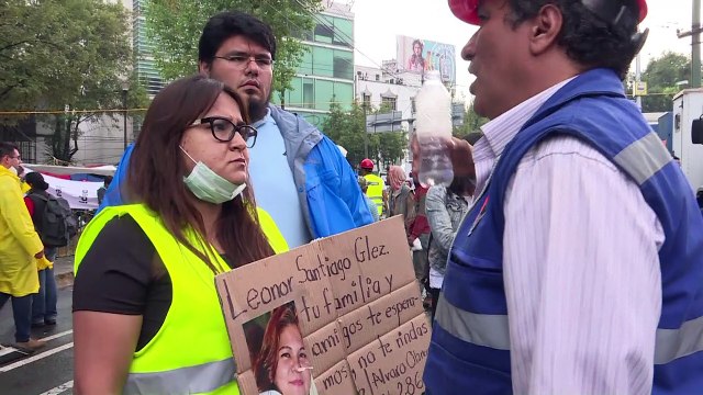 Séisme au Mexique: la terrible attente des familles