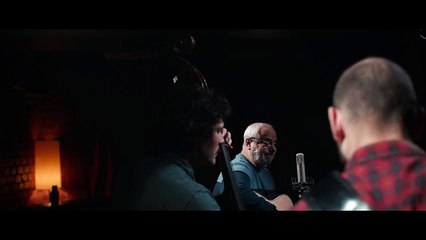 Barlas Tan Özemek feat. Bülent Ortaçgil - Kediler