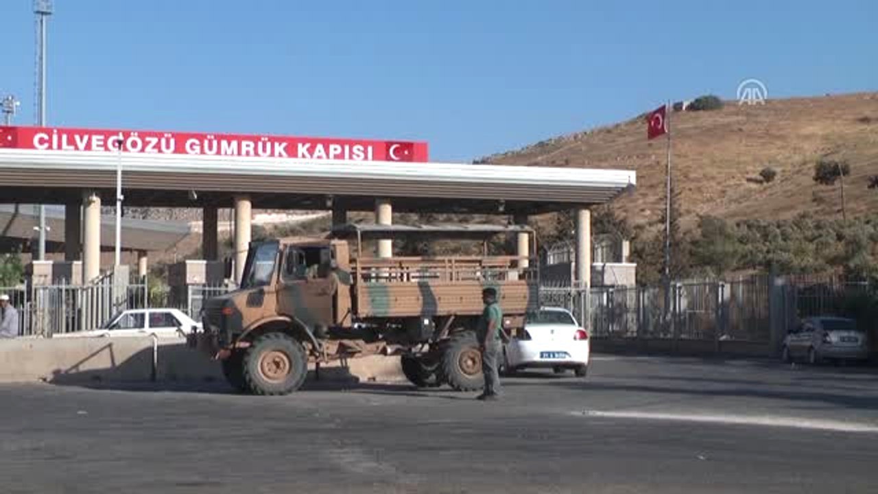 Cilvegözü Sınır Kapısı'nda Askeri Araç Yoğunluğu