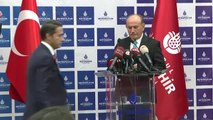 İstanbul Büyükşehir Belediye Başkanı Kadir Topbaş İstifa Etti