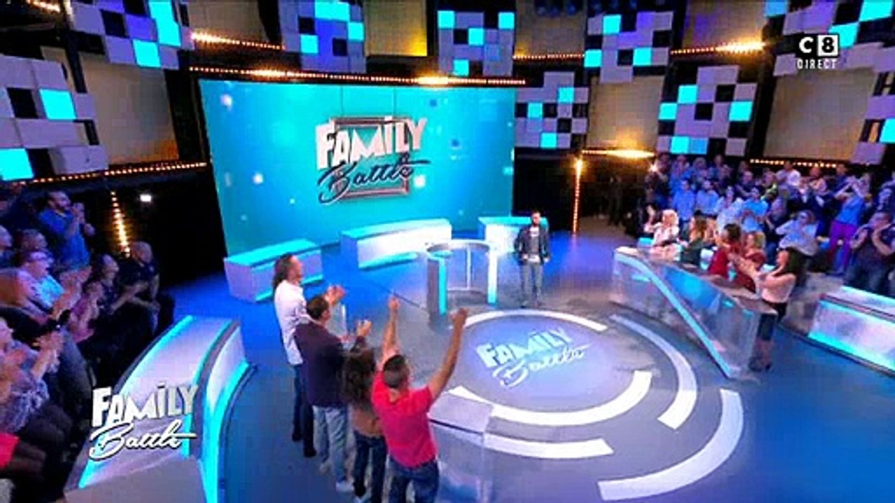 Regardez le début du nouveau jeu "Family Battle" qui a été lancé en direct ce soir à 19h10 par Cyril Hanouna sur C8