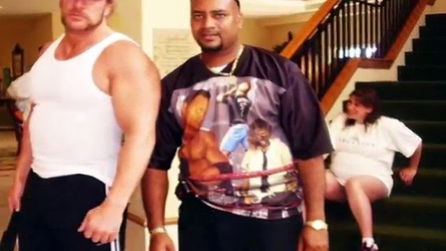 15 STEPHANIE MCMAHON PHOTOS WWE DOESN’T WANT YOU TO SEE!