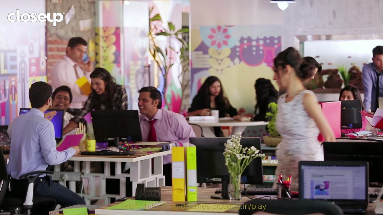 Paras performs a flash mob for Valentine’s Day! (2)