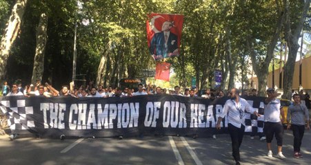 Beşiktaşlı Taraftarlar, Fenerbahçe Derbisi İçin Kadıköy'e Hareket Etti