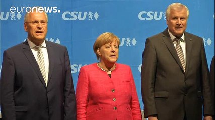 Pfiffe und Bayernhymne: Merkel in München - Schulz in Köln