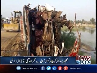 Naushahro Feroze: Three  killed in oil tanker, trailer collision