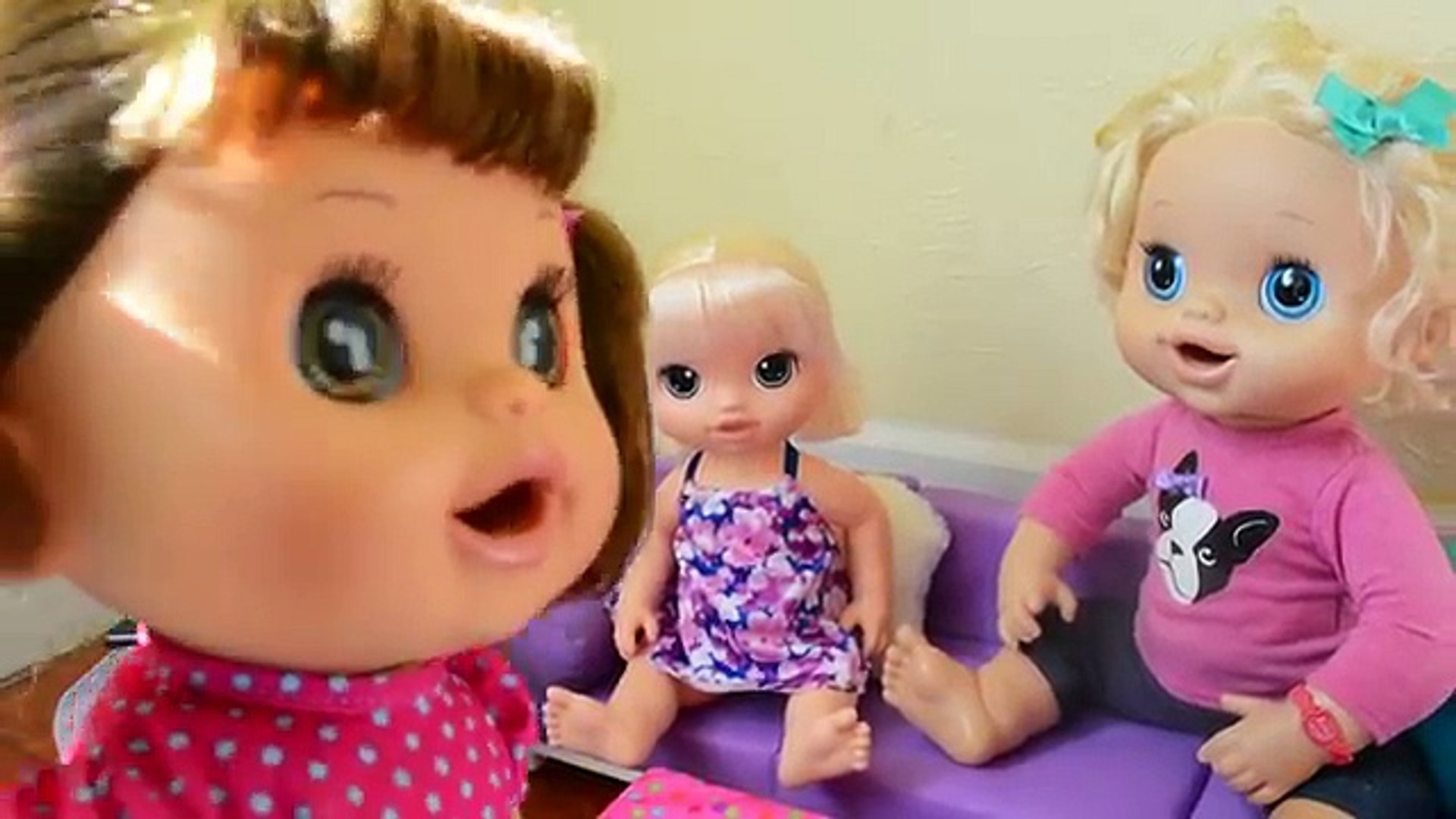 Baby Alive Molly Is Turned Into A Living Doll Baby Alive Comes To Life Video Dailymotion - baby doll videos playing roblox