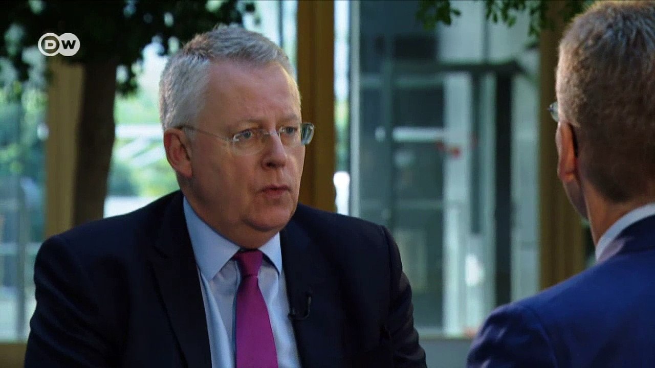 Demokratie weltweit: Welche Rolle spielt die DW? | Interview