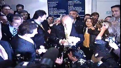 Kadir Topbaş, 2004 Yılında Ali Müfit Gürtuna'dan Görevi Böyle Devir Almıştı