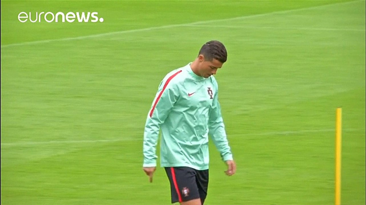 من هو أفضل لاعب كرة القدم لهذا العام؟