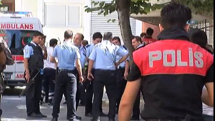 Bağcılar'da Uyuşturucu Satıcısı Polisle Çatıştı