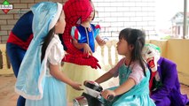Frozen Elsa & Spiderman motorcyclists and automobiles Joker kidnapped princess Motorcycle & Car toy