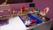 Escuela Montessori miniatura / Montessori miniature school room