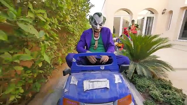 Spiderman Buy GIANT ICE CREAM! w/ Hulk & Joker Superhero Movie Kids in Real Life Cars & Toys