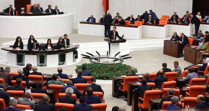 Kuzey Irak ve Suriye Tezkeresi TBMM'de Kabul Edildi