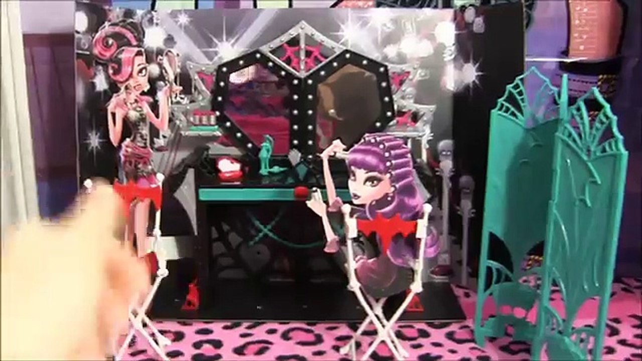 MONSTER HIGH FRIGHTS CAMERA ACTION! DRESSING ROOM PLAYSET REVIEW VIDEO!!! :D