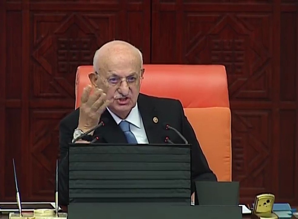 Osman Baydemir, "şer ittifakı" söylemine tepki gösteren Meclis Başkanına cevap verdi.
