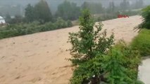 Artvin Arhavi'de Şiddetli Yağış, Su Baskınlarına Neden Oldu