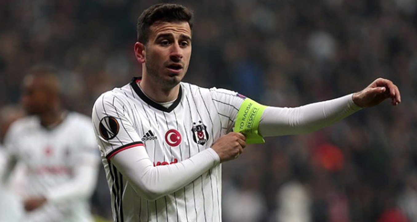 Hakem Ali Palabıyık, Maç Bittikten Sonra Oğuzhan'a Kırmızı Kart Gösterdi