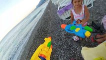 Denizde oyunlar parkta yarışmalar    , eğlenceli çocuk videosu