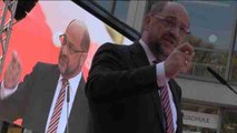 Schulz quema sus últimos cartuchos y Merkel aspira a mantener la ventaja