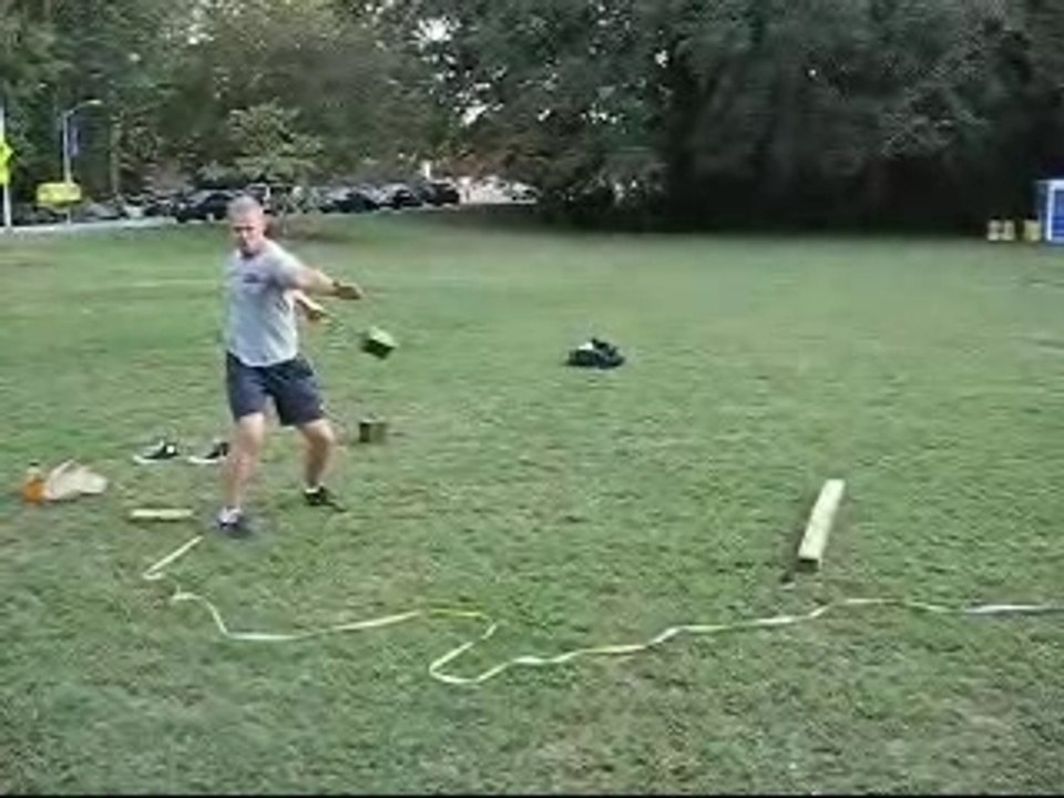 régis essai le lancer de poid