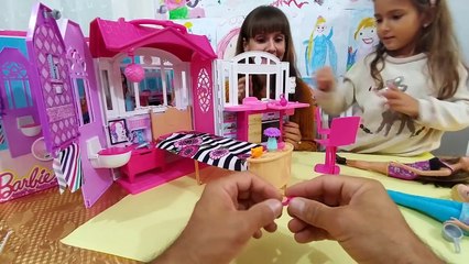 Barbie renkli portatif evi Elife güzel hediye  , eğlenceli çocuk videosu