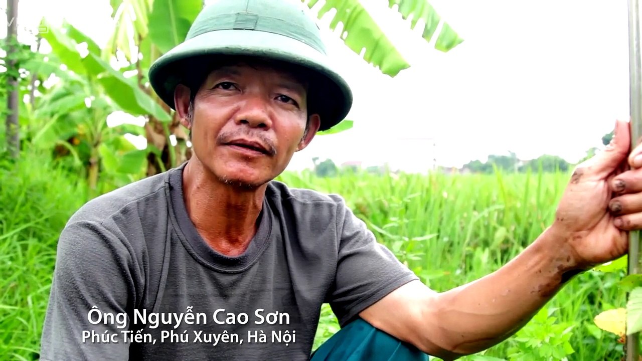 Amazing! The man specializes in shrimp hooks eel