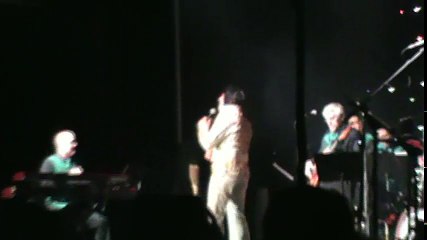 Shawn Klush sings 'Got A Thing About You Baby' Lake George 2017