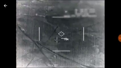 Caça Su-22 da Síria sendo abatido por um F/A-18E Super Hornet dos EUA