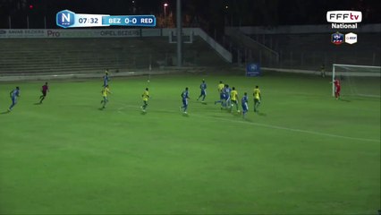 Belle action sur ce coup franc