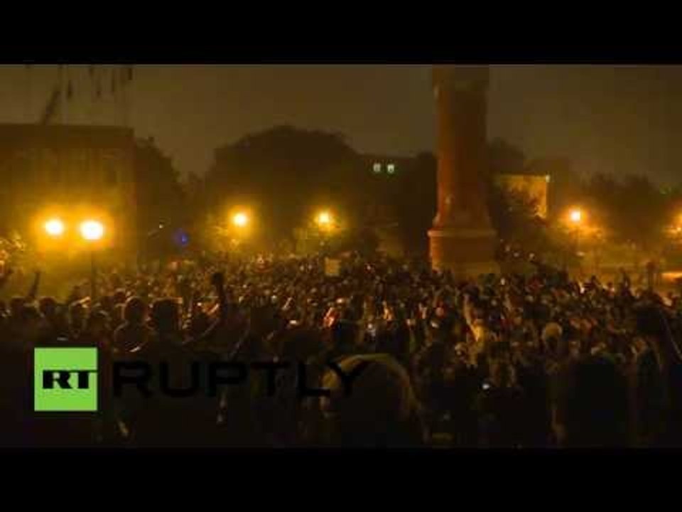 St Louis shooting protest: 4 minutes of silence for police-fire victim Myers